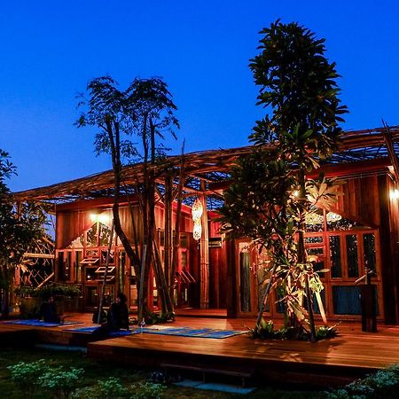 Baangaimuan Bed & Breakfast Lamphun Luaran gambar