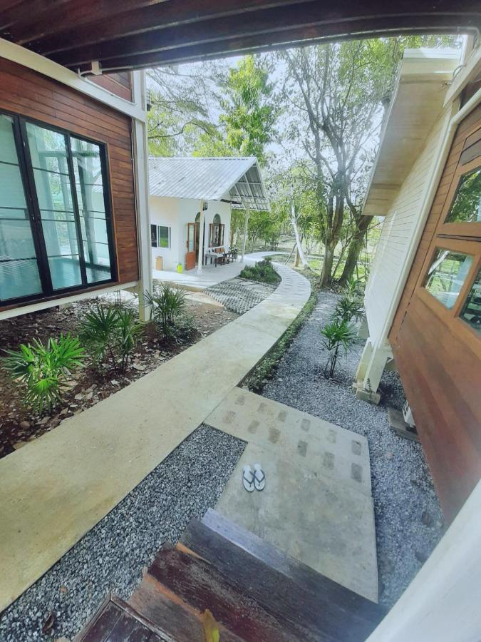 Baangaimuan Bed & Breakfast Lamphun Luaran gambar