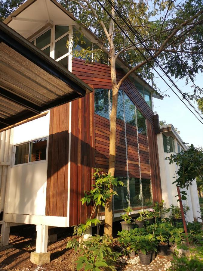 Baangaimuan Bed & Breakfast Lamphun Luaran gambar